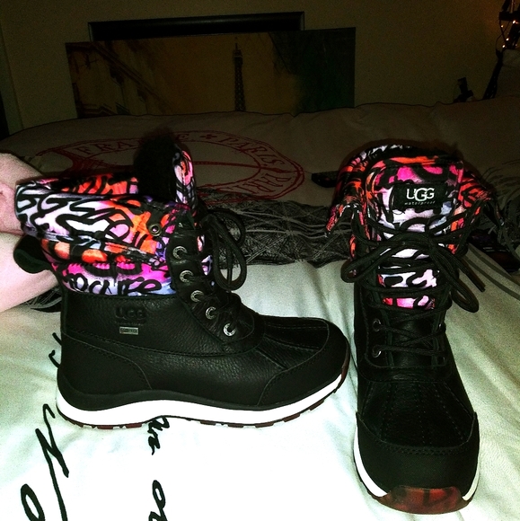 Shoes - Women's UGG Boots